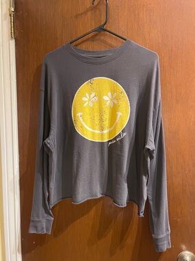 Pura Vida Grey Smiley Face Smile Logo Long Sleeve T-Shirt Sz XL